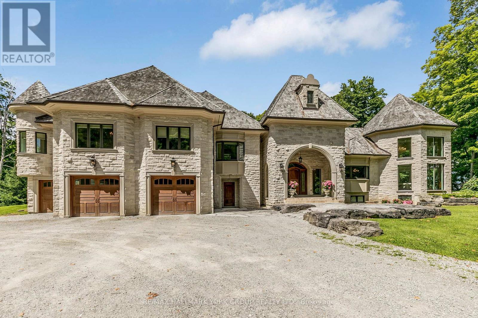 1865- Davis Drive  West