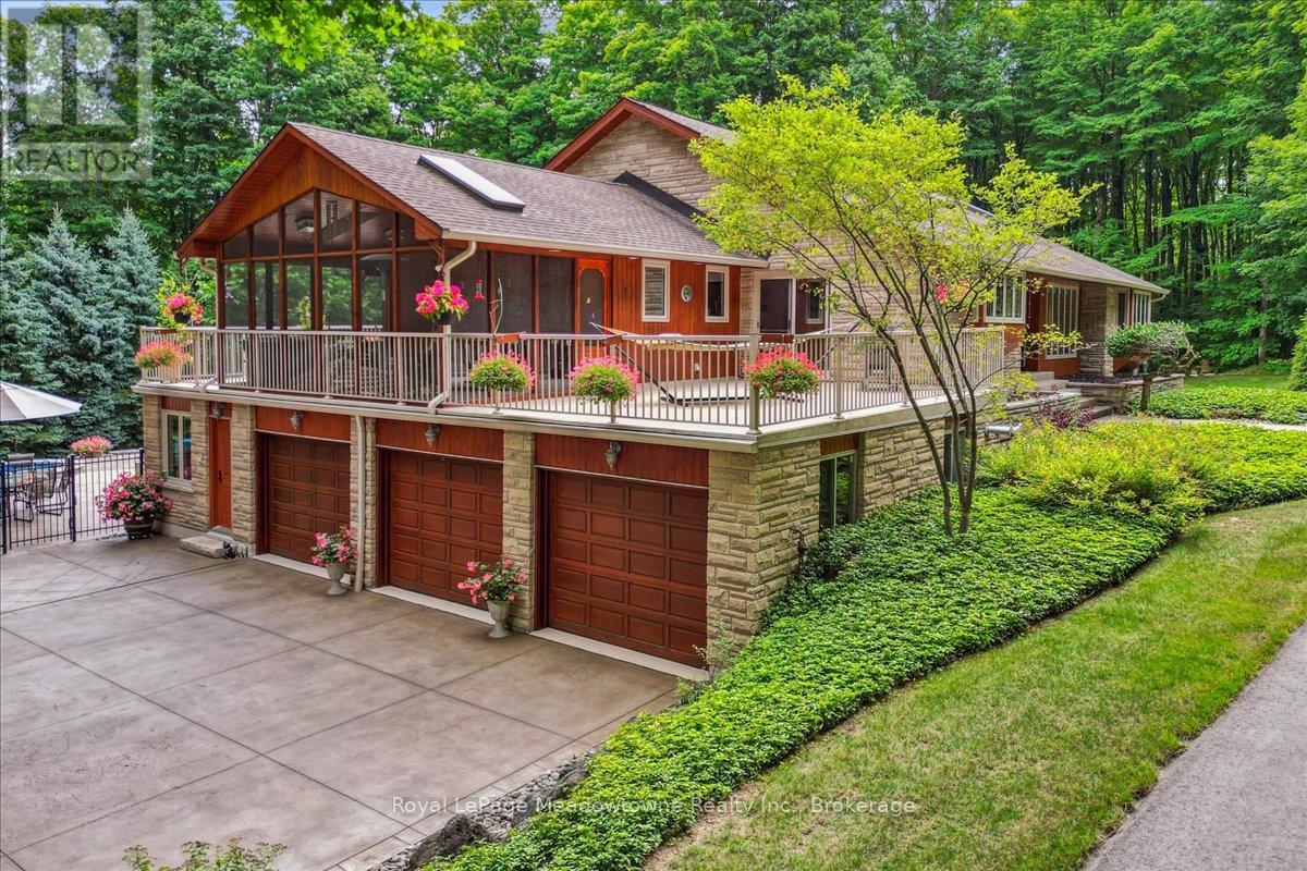 5590- Steeles Avenue  West