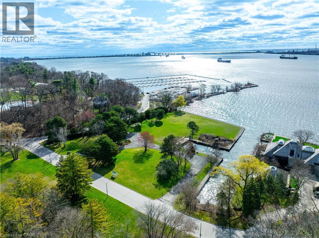 800- Lasalle Park Road