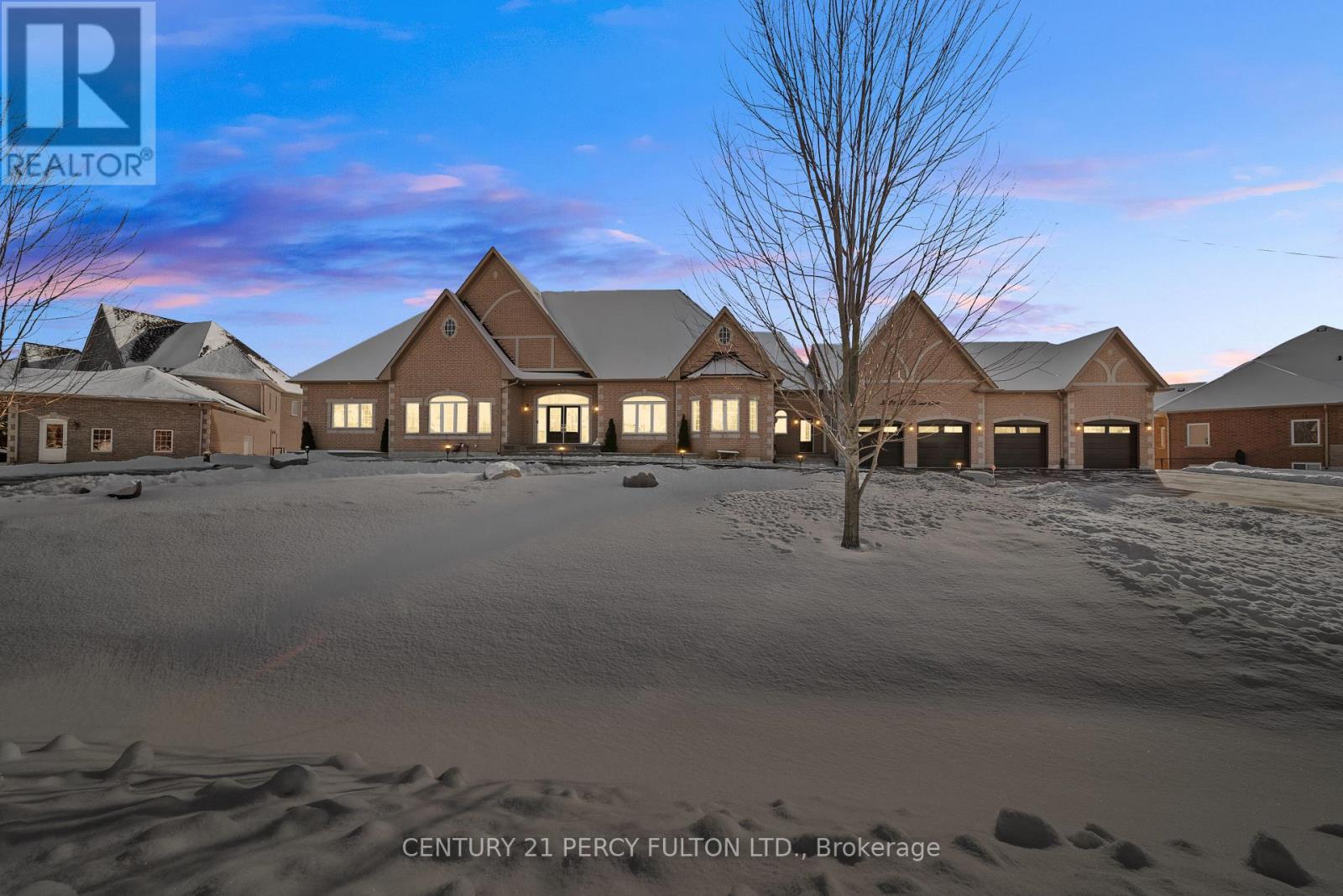 5121- Tom Thomson Court