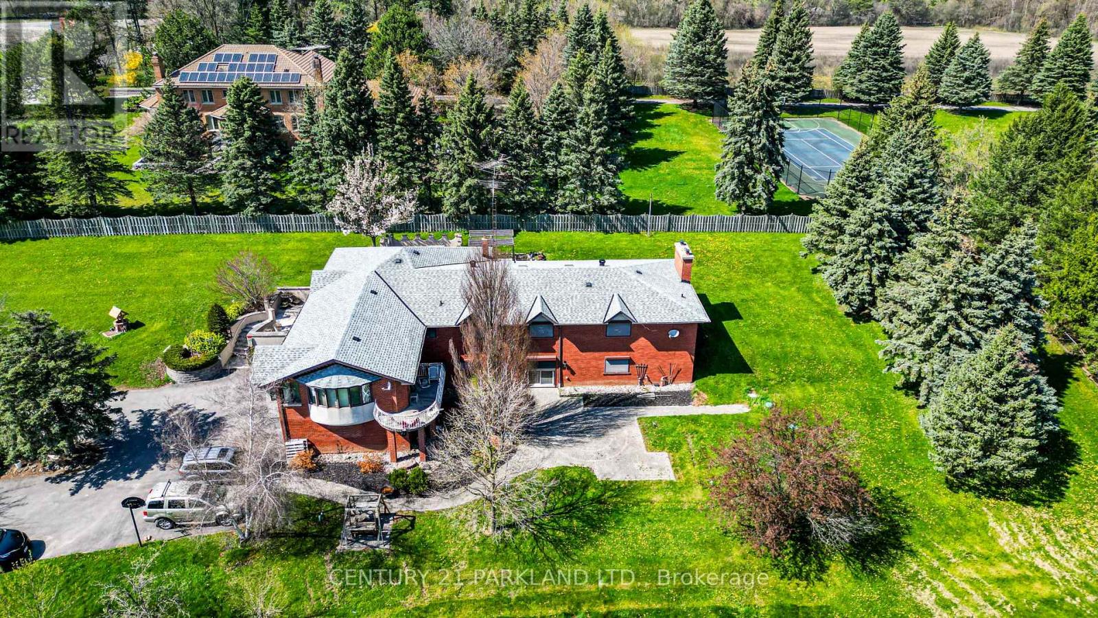 11559- Leslie Street