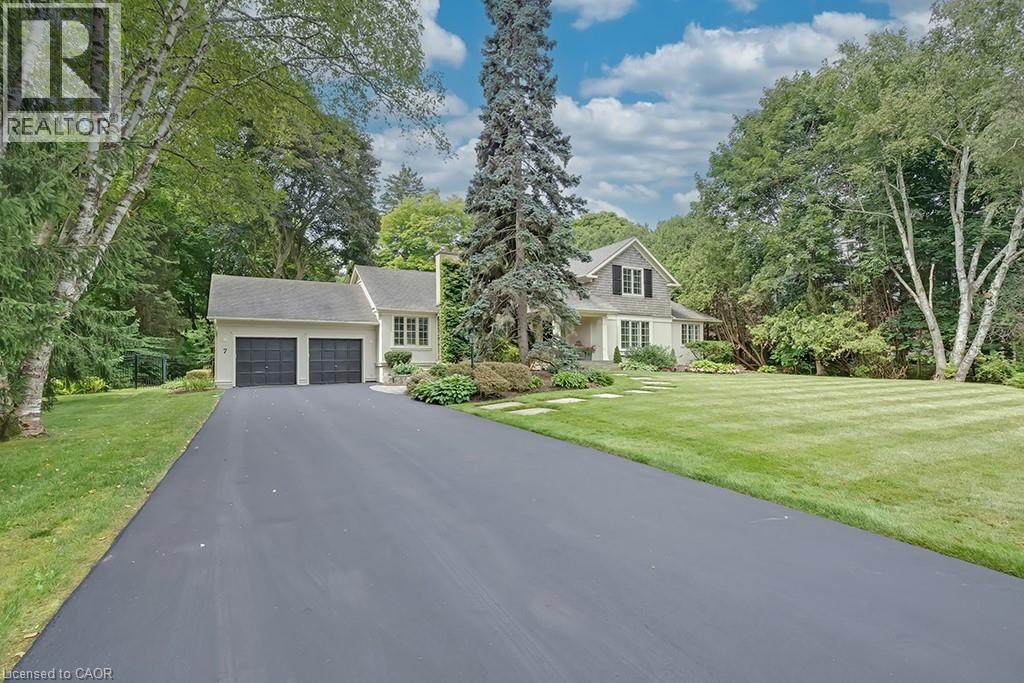 7- Colonial Crescent