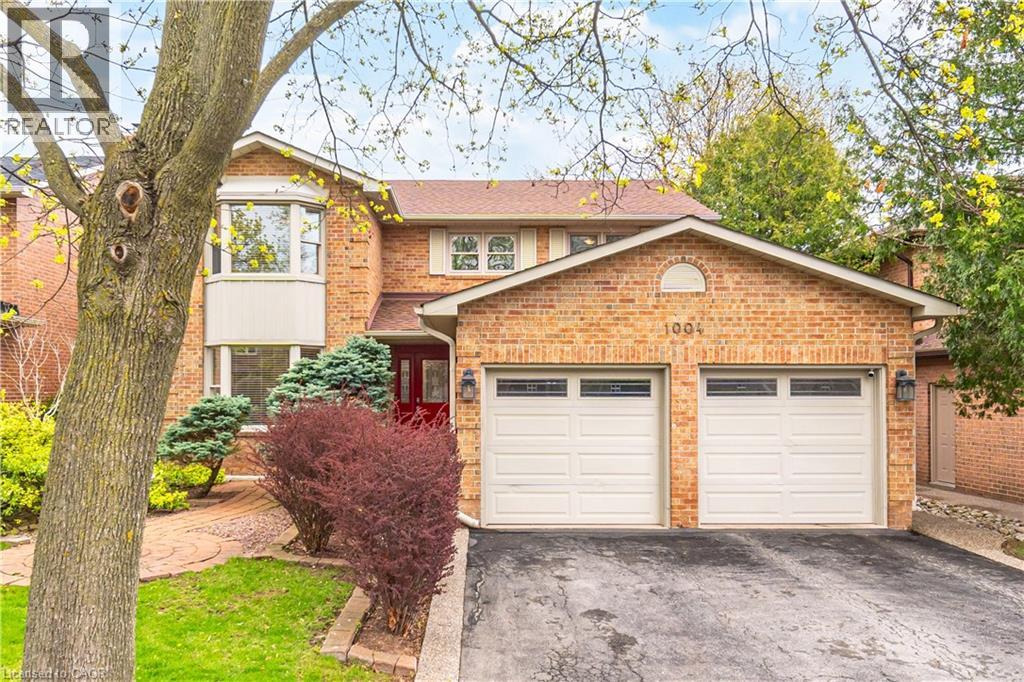 1004- Roxborough Drive