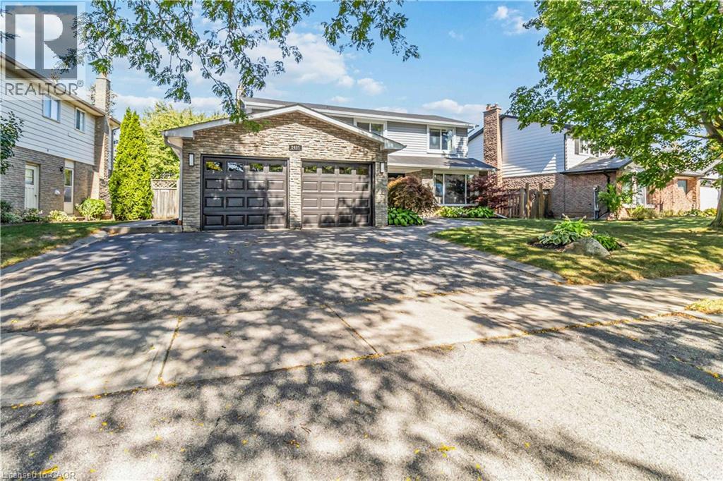 2485- Woburn Crescent