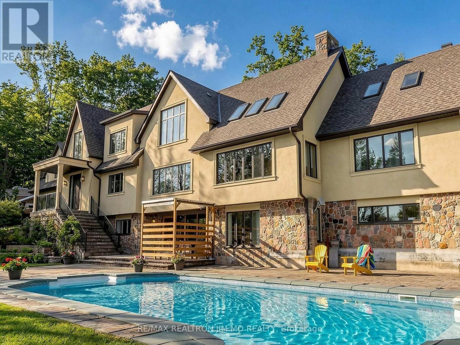 1785- Davis Drive  West