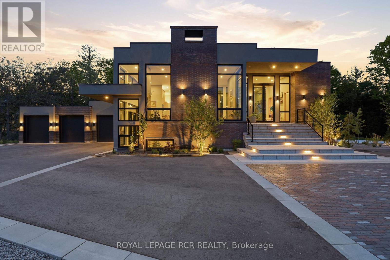 3404- Vivian Road