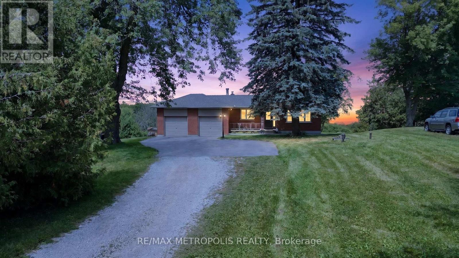 6370- Hillsdale Drive